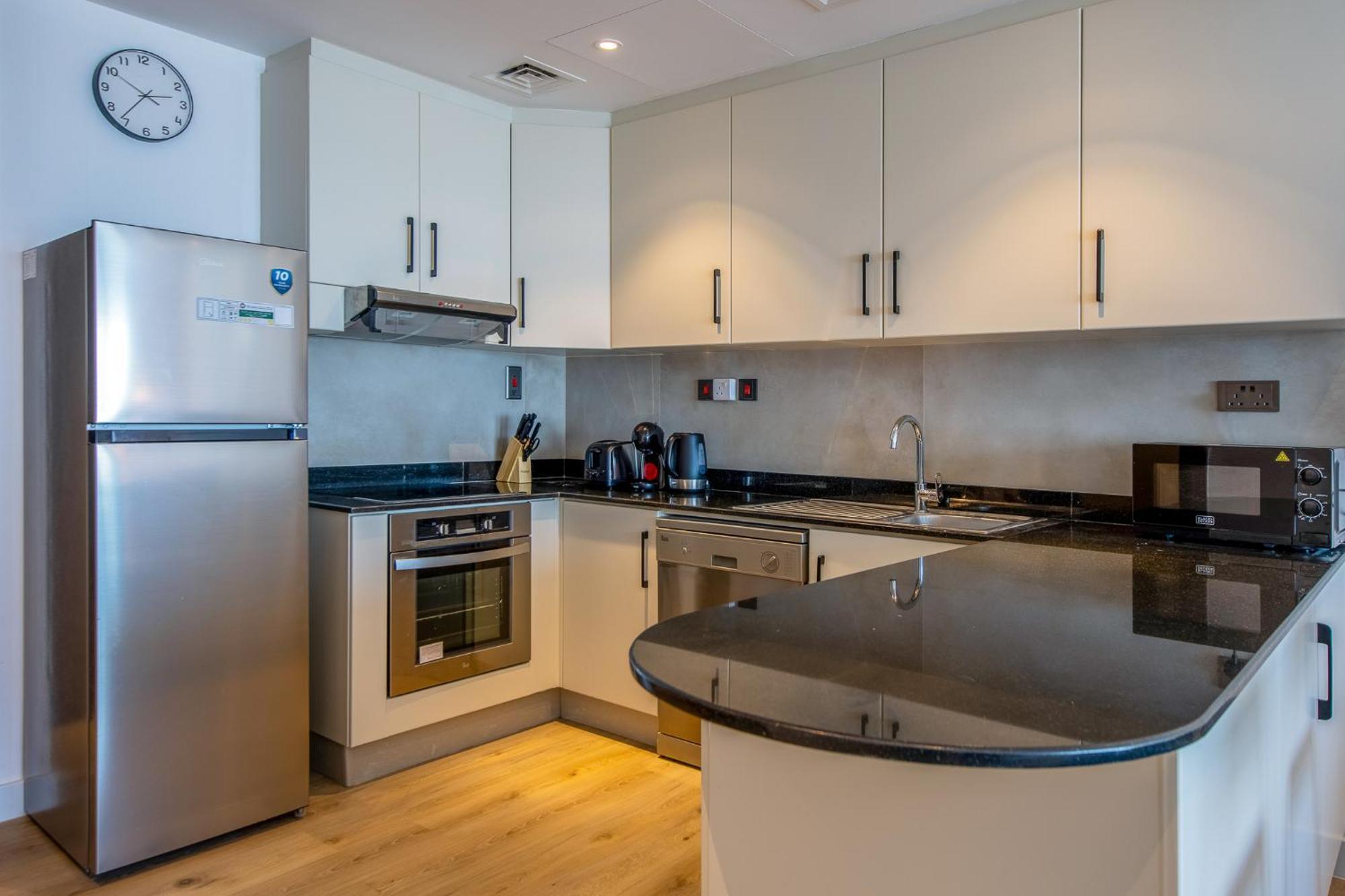 Deluxe - Sea View - Marina Holiday home Dubai